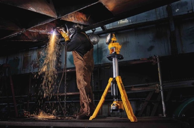 DEWALT DCL079 Lampa budowlana LED akumulatorowa - Zastosowanie
