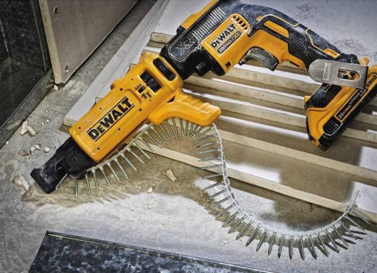 DEWALT DWF4100350 wkręty na taśmie do drewna 35 mm