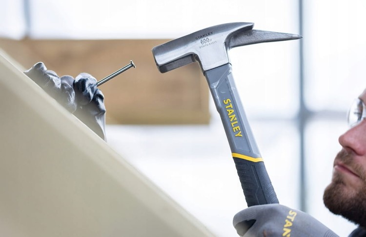 STANLEY STHT0-51311 Młotek ciesielski 600g  FIBERGLASS LATTHAMMER