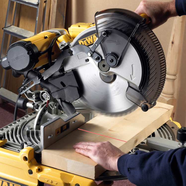 DEWALT DT4260 tarcza podczas pracy