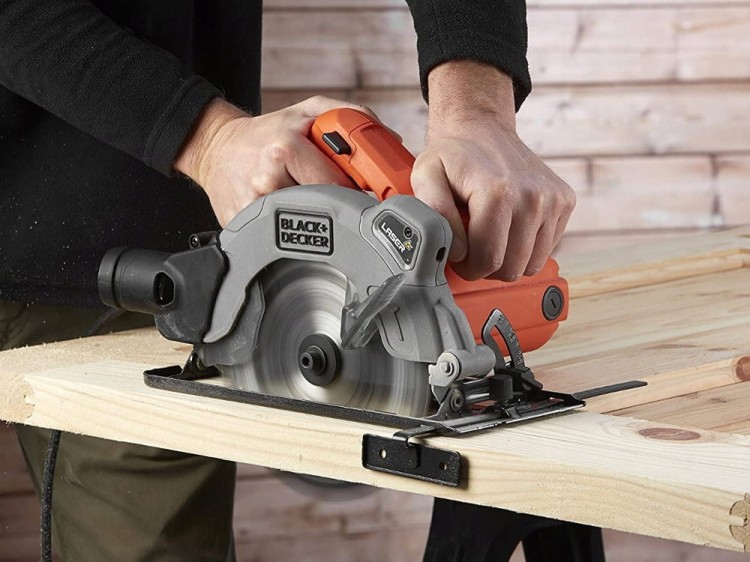 BLACK DECKER CS1250LA Pilarka