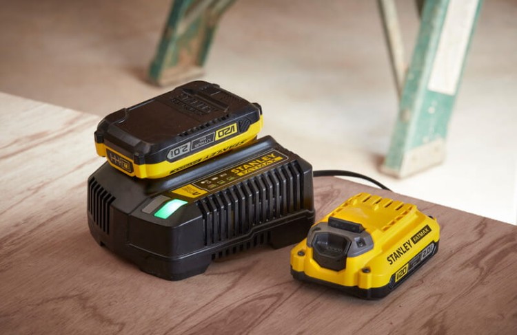 STANLEY SFMCF810D2K Zakrętarka udarowa 18V V20 aku 2x 2,0Ah