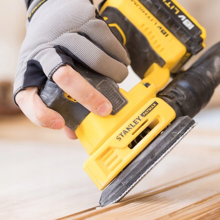 STANLEY FMCW210B Szlifierka oscylacyjna + końcówki szlifujące