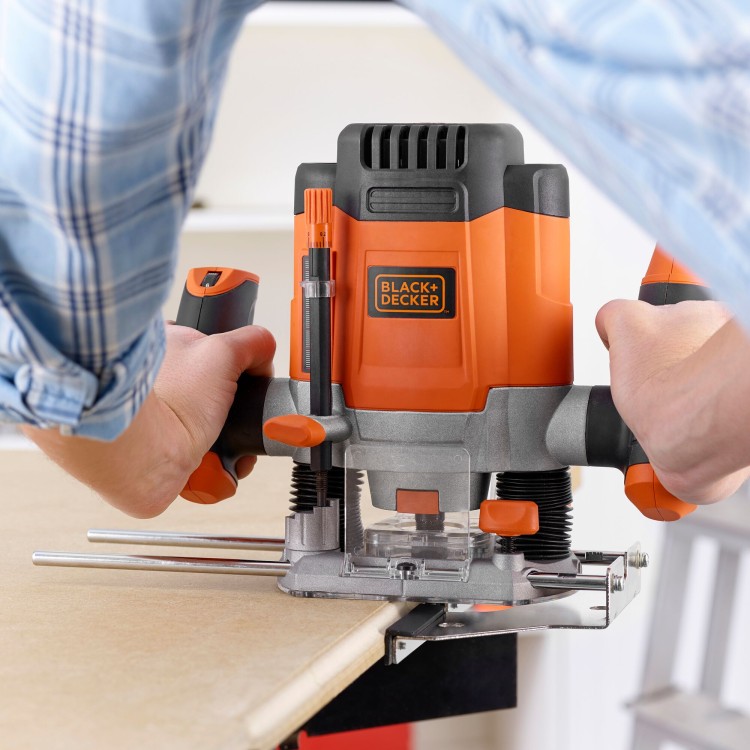 BLACK DECKER