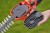 zastosowanie nożyc do żywopłoty 18V  BLACK DECKER BCSS18B
