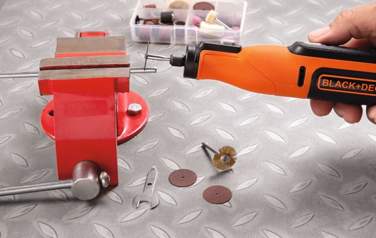 BLACK DECKER BCRT8I przycinanie