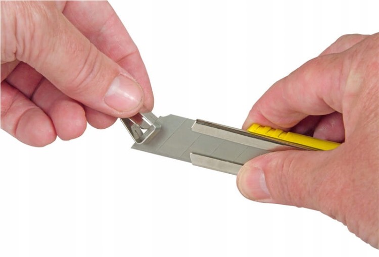 STANLEY 8-10-421 Fatmax nóż z ostrzem łamanym