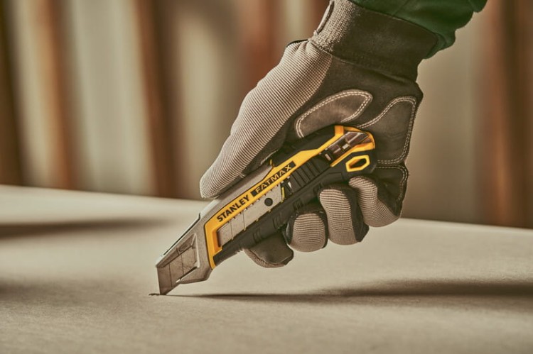 STANLEY FMHT10594 Nóż z systemem łamania ostrza
