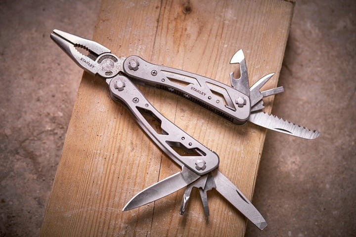 Szczypce multitool Stanley
