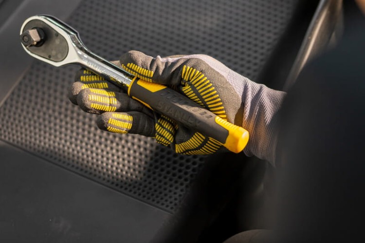 STANLEY STMT82832-1 Zestaw kluczy nasadowych i płaskich 41el w walizce