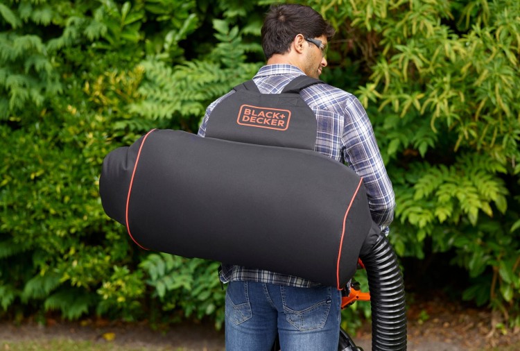 zastosowanie dmuchawy do liści Black Decker BEBLV300