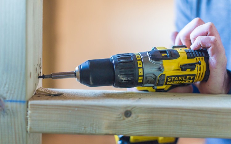 STANLEY FMC625D2 wkrętarka udarowa 18V 2 x 2.0 Ah zestaw