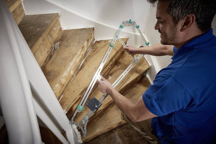 zastosowanie szablonu do schodów WOLFCRAFT 5210000