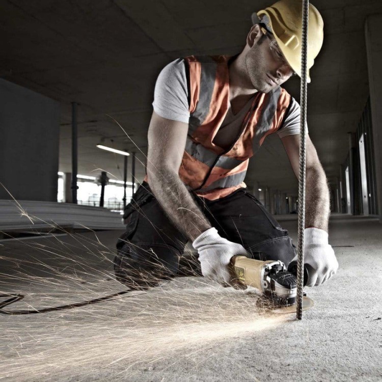 zastosowanie szlifierki kątowej sieciowej DEWALT DWE4157