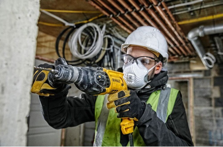 DeWalt D25033K młotowiertarka sds-plus