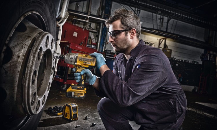 DEWALT DCF899HN klucz udarowy bezszczotkowy