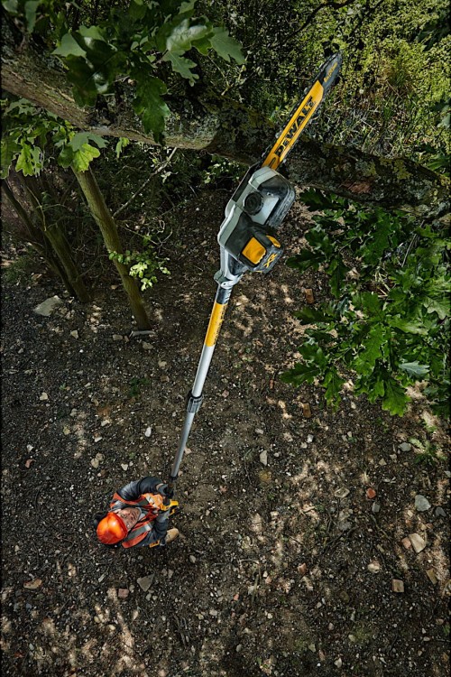 zastosowanie piły na wysięgniku DeWALT DCMPS567P1