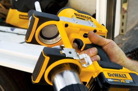 DEWALT  Smarownica akumulatorowa DCGG571 Zastosowanie