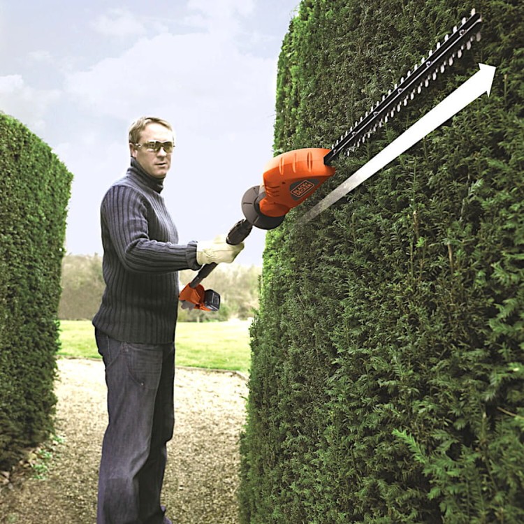 zastosowanie nożyc do żywopłotu  BLACK DECKER GTC1843LN