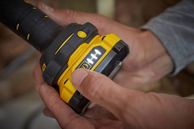 STANLEY SFMCL020B Latarka fatmax 18V LED V20 140lm - Zastosowanie