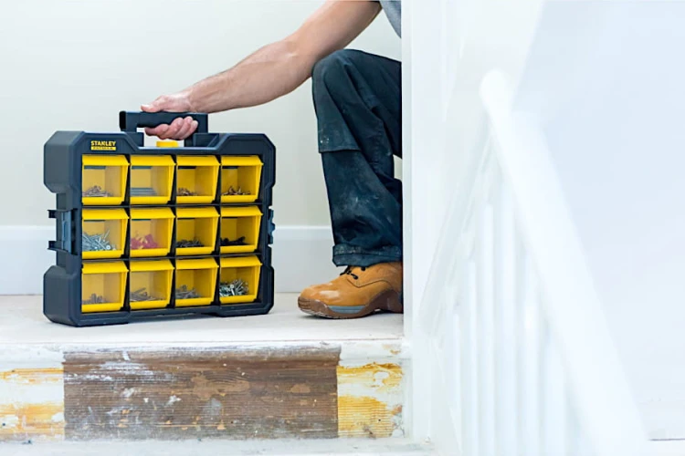 Zastosowanie organizera STANLEY FatMax Flip Bin