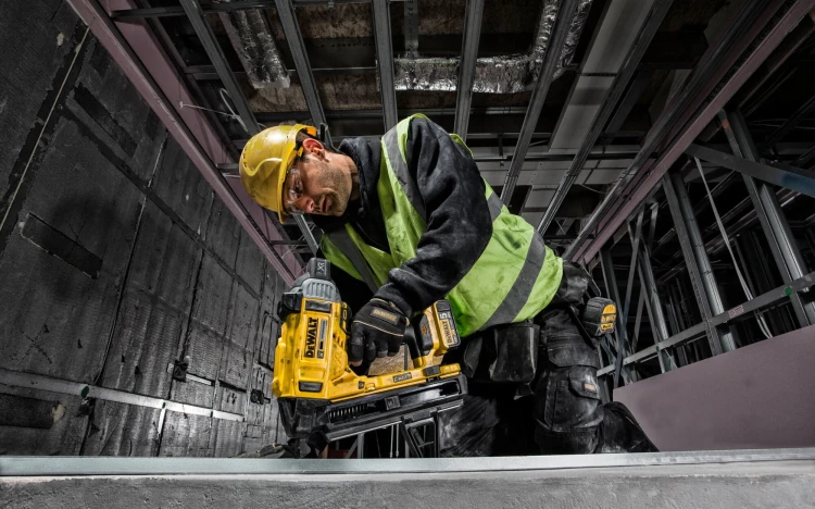 DEWALT DCN890P2 Gwoździarka