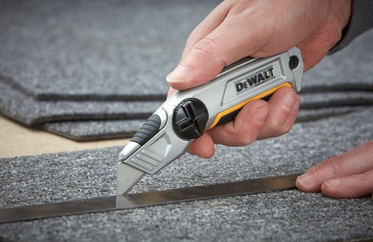 DeWALT Nóż uniwersalny z ostrzem stałym