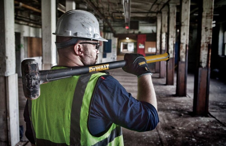 DEWALT Młot dwuręczny 2,7kg