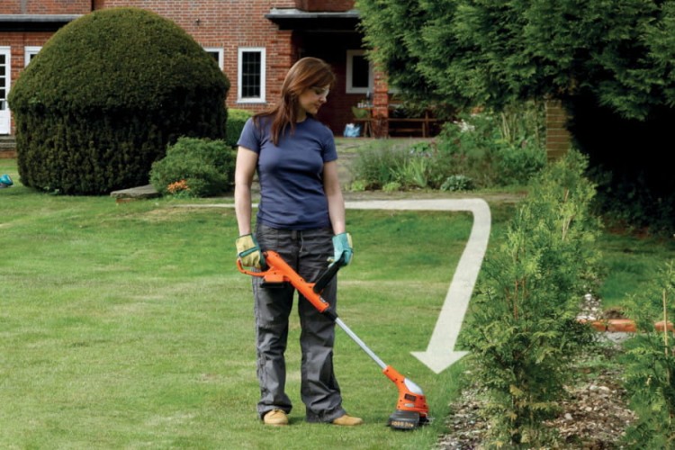 BLACK DECKER GLC1823B Kosiarka żyłkowa