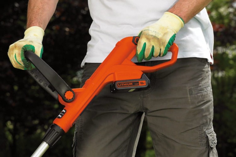 BLACK DECKER GLC1823B