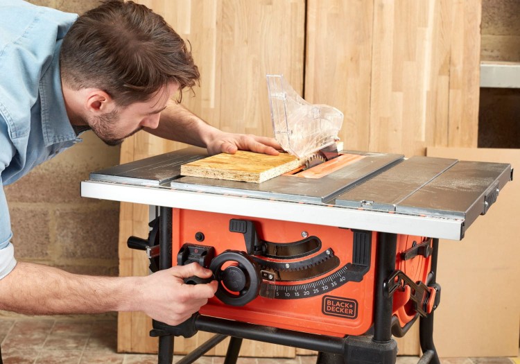 BLACK DECKER BES720