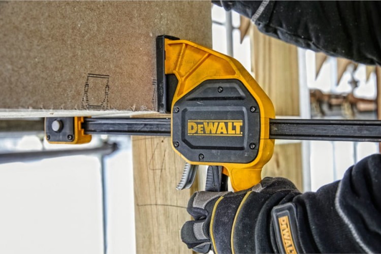 DEWALT DWHT0-83185 Ścisk automatyczny XL 300mm 272kg  - Zastosowanie