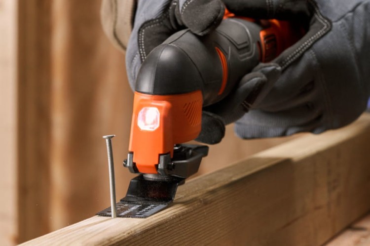 Zastosowanie narzędzia wielofunkcyjnego BLACK DECKER BDCOS18N