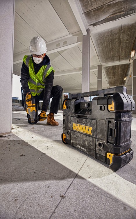 Radio budowlane system TSTAK + ładowarka