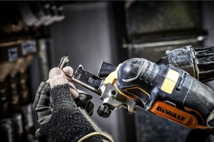 Narzędzie oscylacyjne DEWALT DCS356 zastosowanie