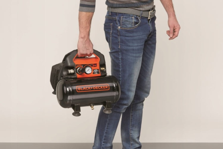 Kompresor bezolejowy BLACK DECKER BXCM0011E