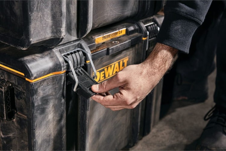 Zastosowanie skrzyni narzędziowej DEWALT DS300 ToughSystem 2.0