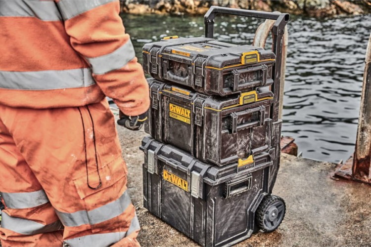 Zastosowanie skrzyni narzędziowej DEWALT DWST83294-1