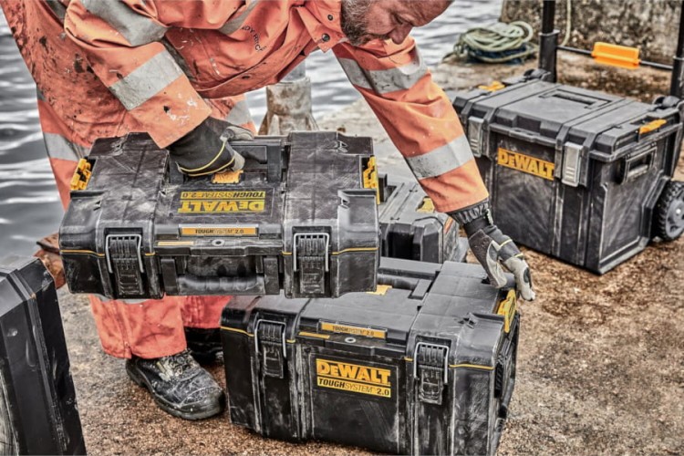 Zastosowanie skrzyni narzędziowej DEWALT DS300 ToughSystem 2.0