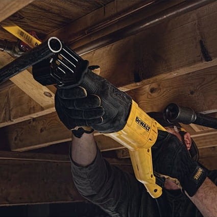 DeWalt DWE305PK pilarka