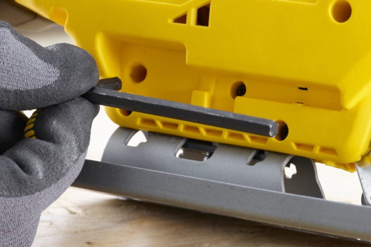 STANLEY SFMCS600BK Wyrzynarka 18V FatMax V20 + walizka