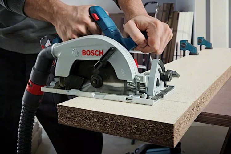 Zastosowanie bezszczotkowej pilarki tarczowej Bosch 18V 165mm GKS 185-LI