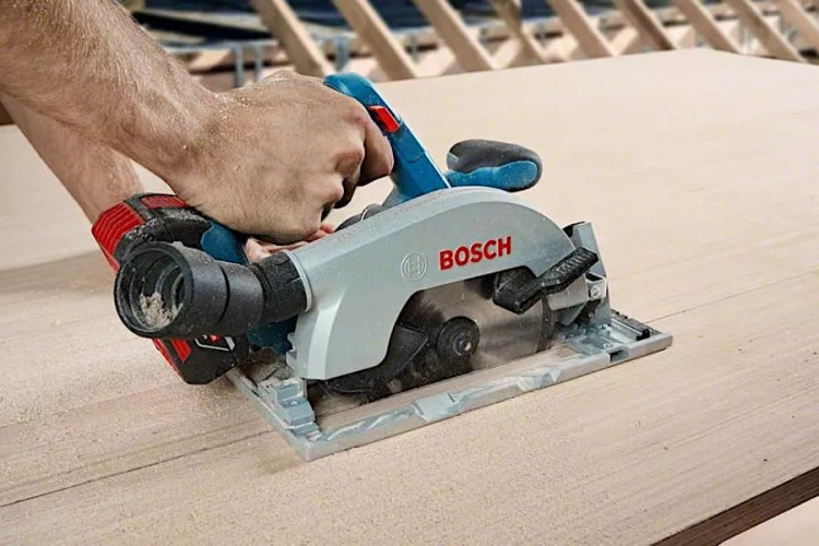 Zastosowanie bezszczotkowej pilarki  Bosch 18V 165mm GKS 185-LI