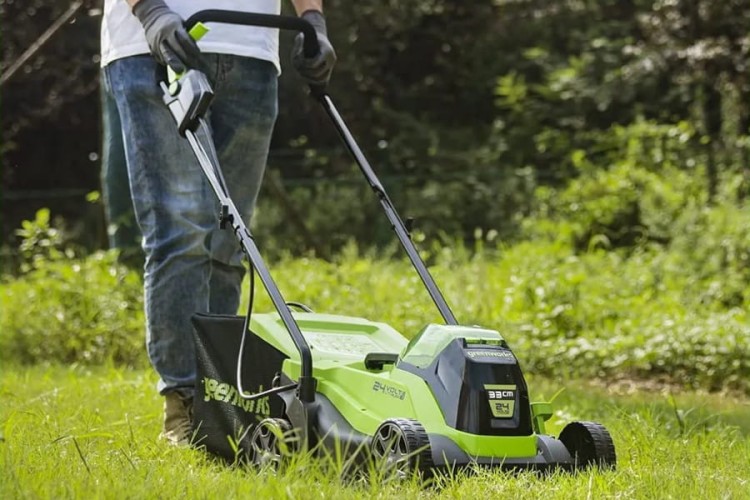 GREENWORKS Kosiarka akumulatorowa 24V 33cm 4.0Ah GD24LM33K4 Zastosowanie