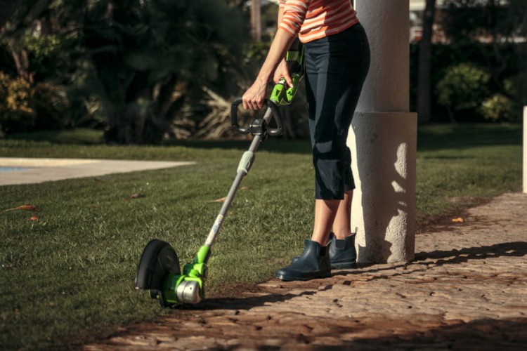 Zastosowanie GREENWORKS G24LT30M