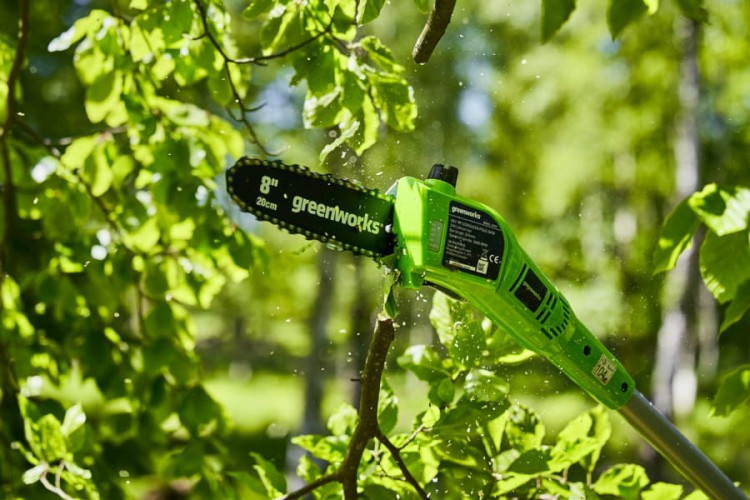 Pilarka łańcuchowa na wysięgniku GreenWorks - Zastosowanie