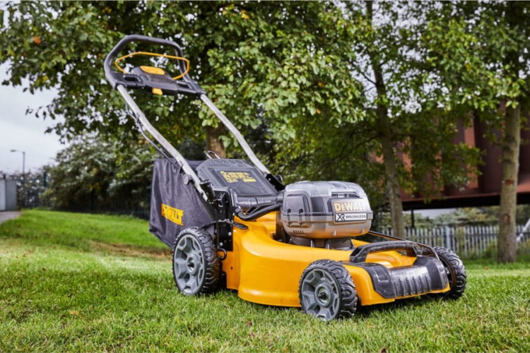 DEWALT DCMW564 Kosiarka akumulatorowa Zastosowanie