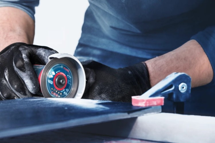 Zastosowanie tarczy tnącej Bosch Expert HardCeramic