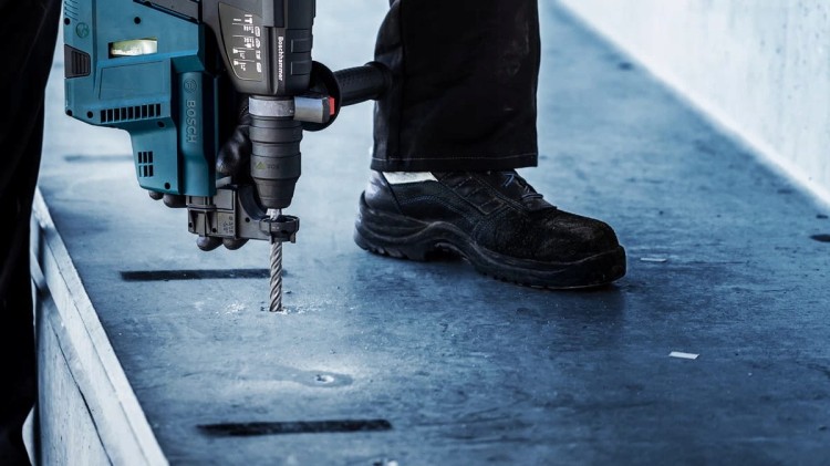 BOSCH Wiertło udarowe EXPERT do betonu z uchwytem SDSPLUS-7X