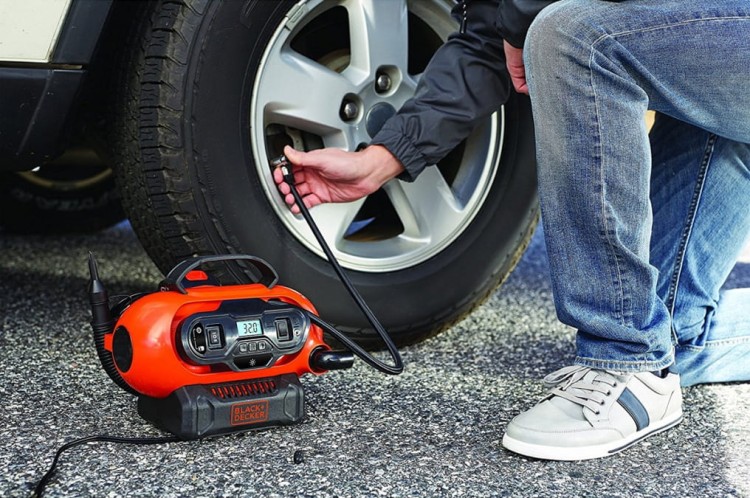 Kompresor BLACK DECKER BDCINF18N + aku 2,0Ah